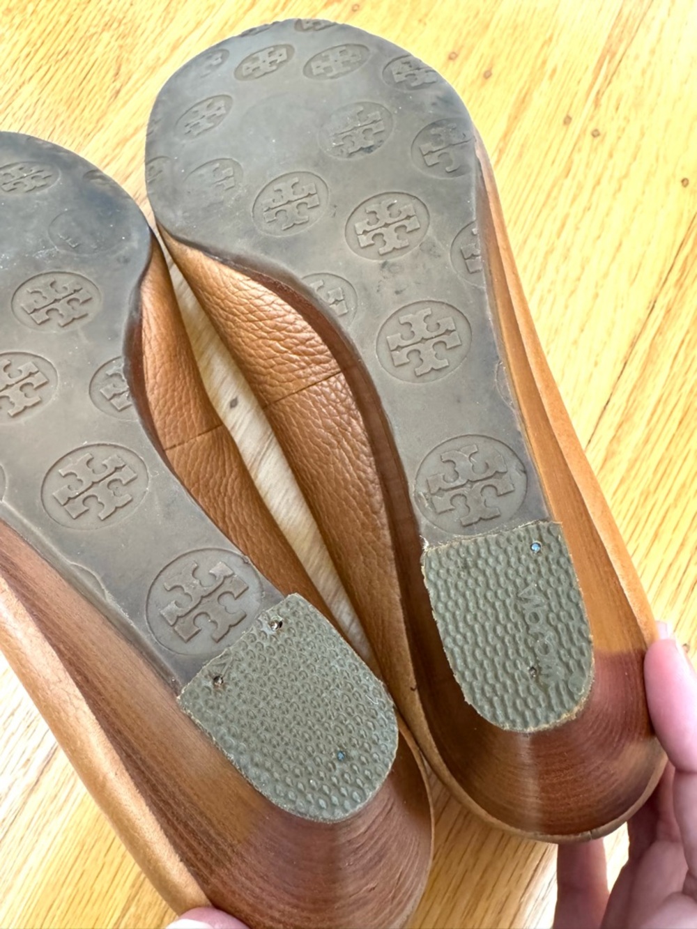 Tory Burch Sally Closed Toe Wedge Pumps 8.5 - Picture 7 of 9